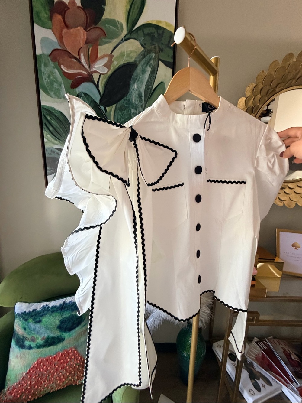 AKIRA White Statement Ruffle Blouse Black Trim Cotton Stretch Size Small NWT - Picture 9 of 14